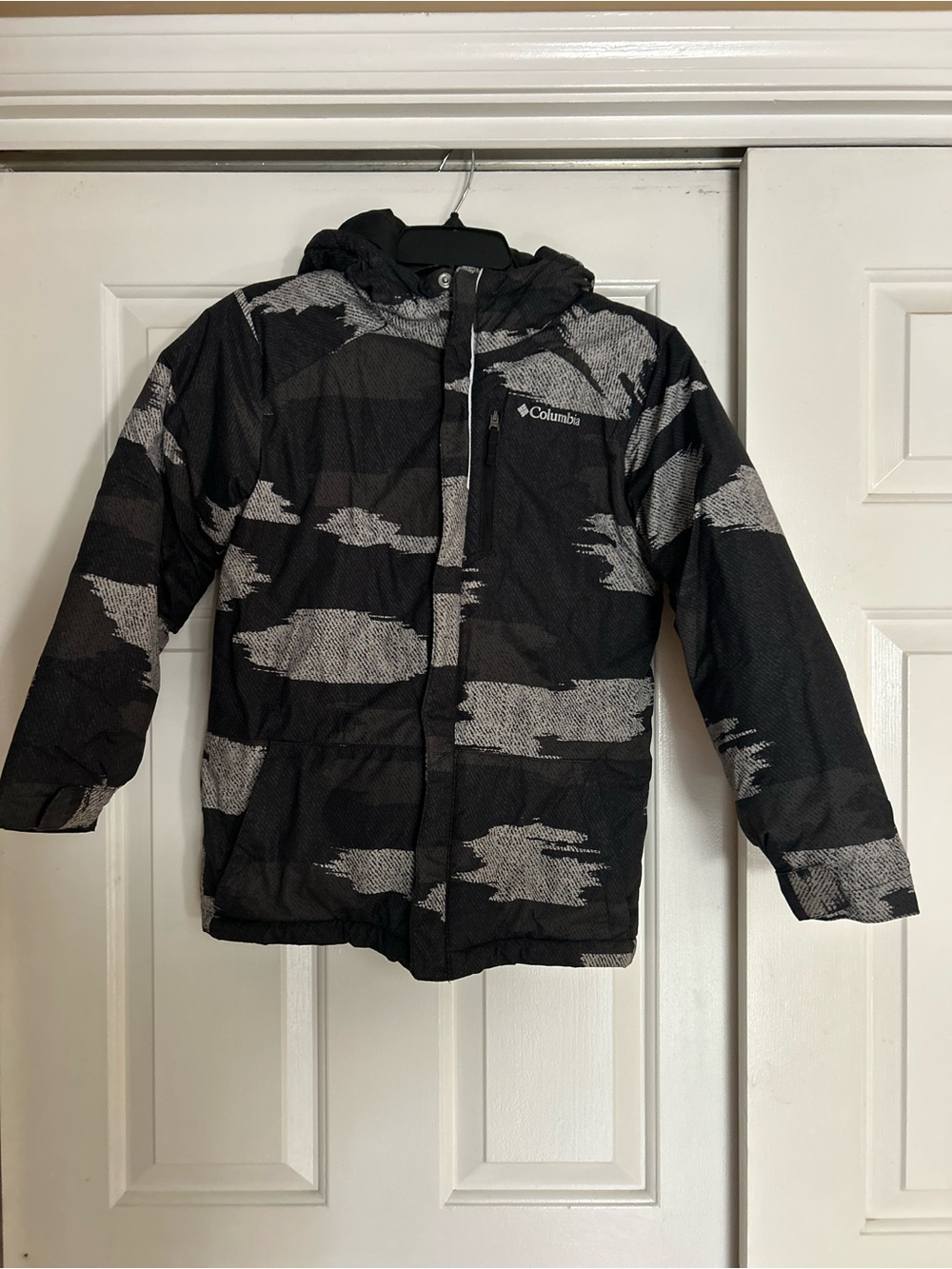 Columbia Kids Black & Gray Patterned Hooded Puffer Jacket